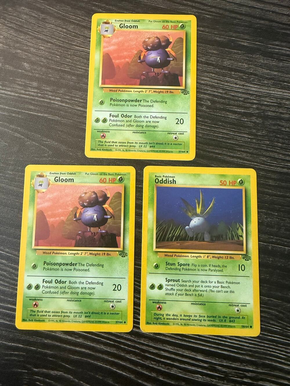 Vintage Pokemon 2x Gloom (Jungle 37/64) & Oddish (58/102) - Unlimited Edition